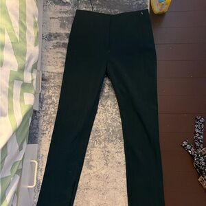 Ann Taylor Women’s olive green Dress Pants size 4 petite can zipper up pant leg
